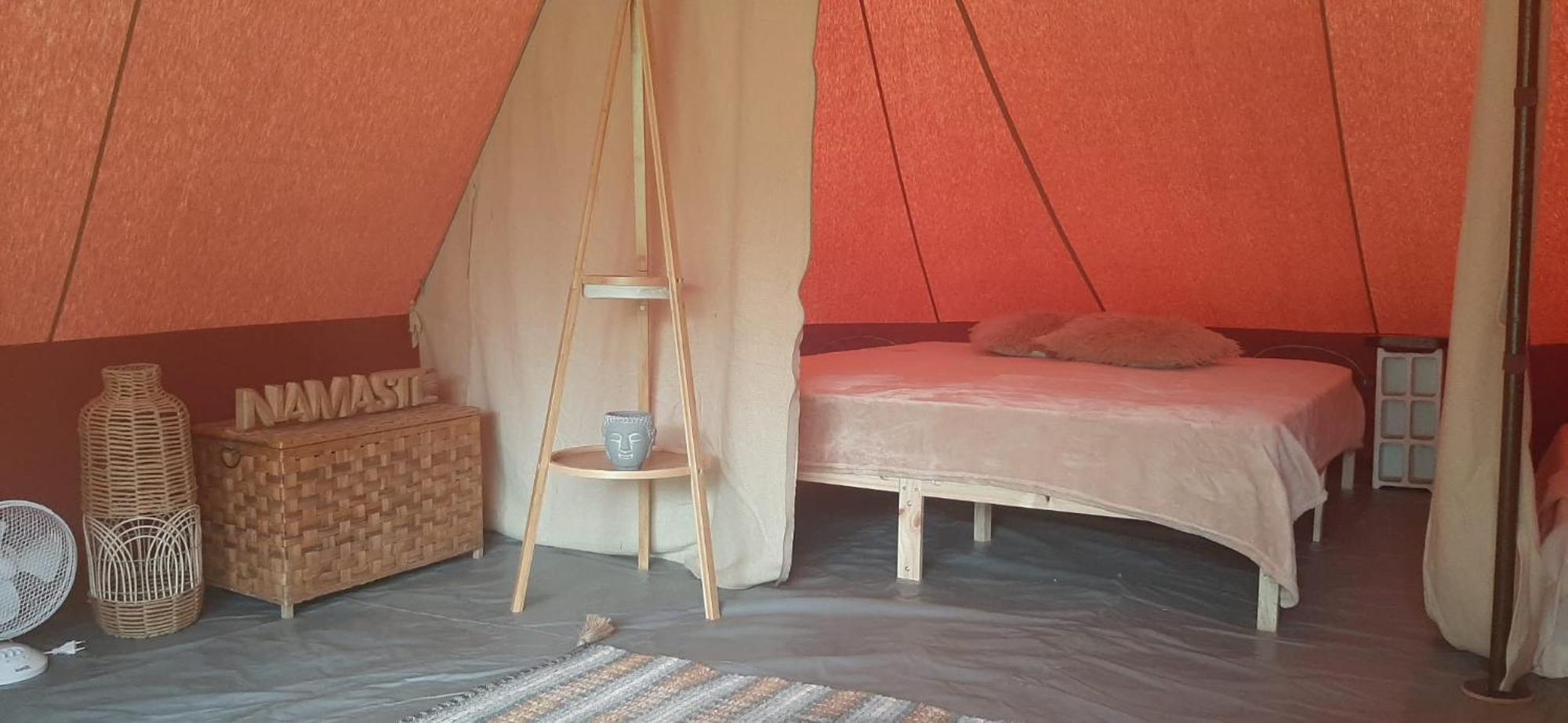 Yuccasa - Small Glamping Camping & Studio'S بومبال المظهر الخارجي الصورة