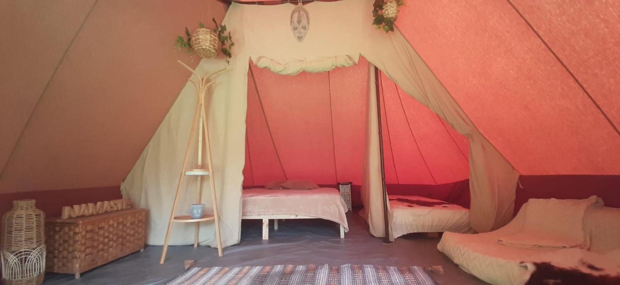 Yuccasa - Small Glamping Camping & Studio'S بومبال المظهر الخارجي الصورة
